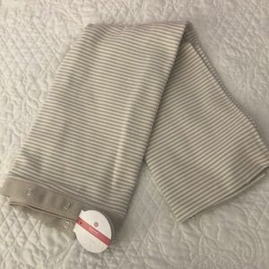 NWT Lululemon vinyasa scarf. Tan and white.